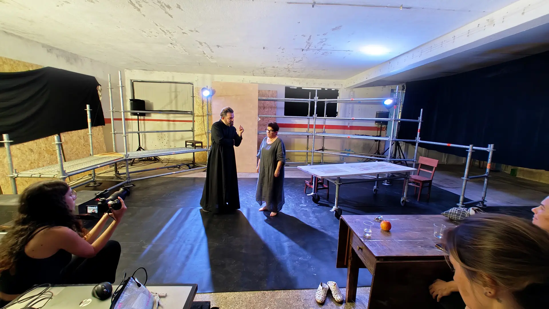 A Língua em Pedaços — espetáculo Teatro Livre